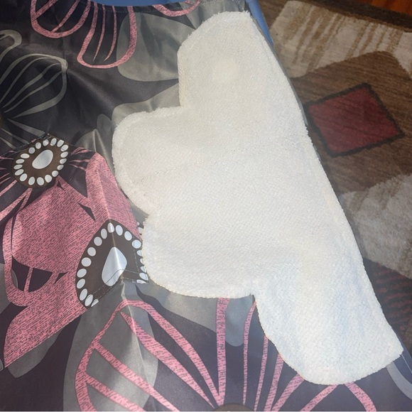 Apron - Picture 2 of 4